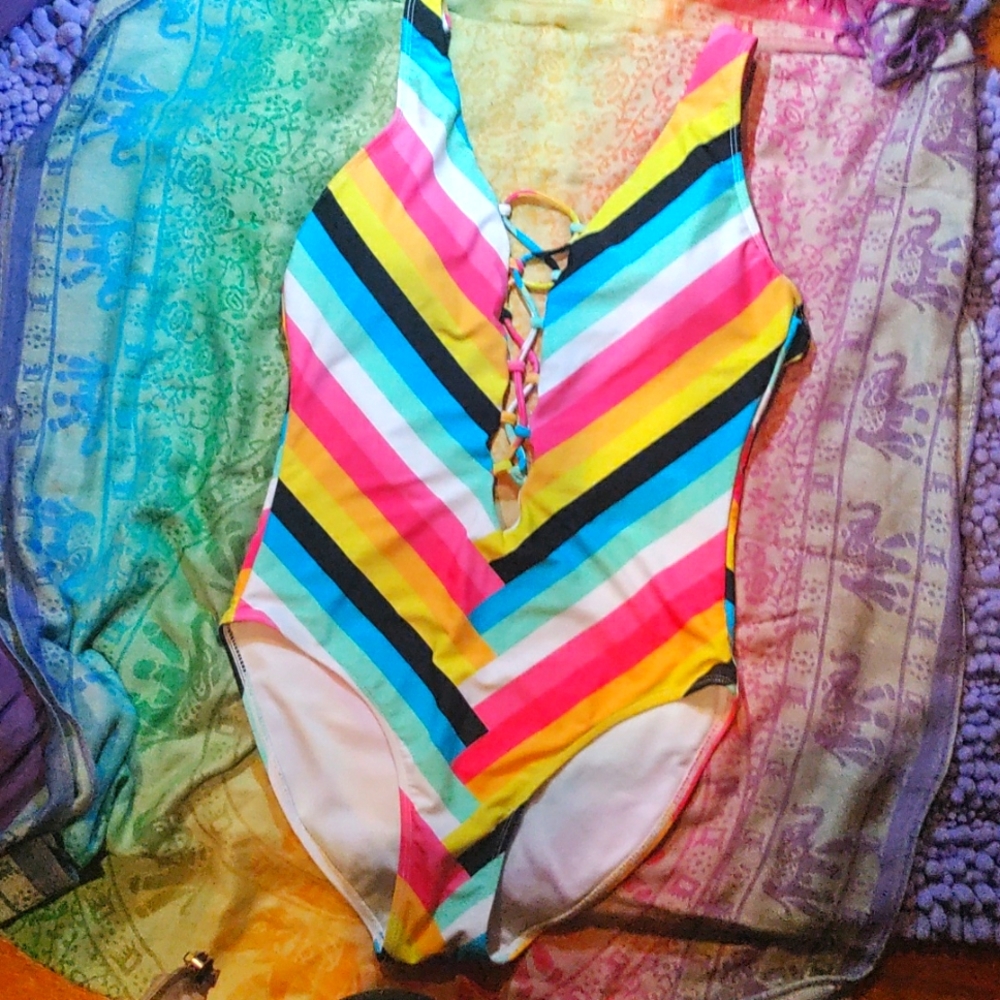 Never before worn Rue 21 women's size M